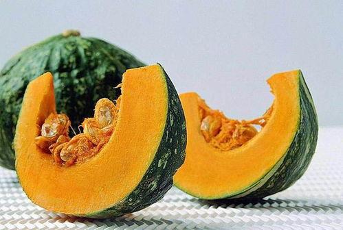 孕妇晚上吃瓜,瓜果美味助眠养生