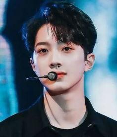 瓜地吃瓜赖冠霖,赖冠霖演绎夏日青春