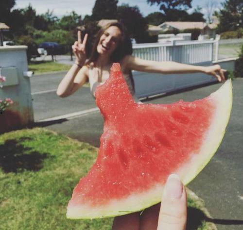 吃瓜网友在线观看,在线观看，揭秘网络直播背后的秘密